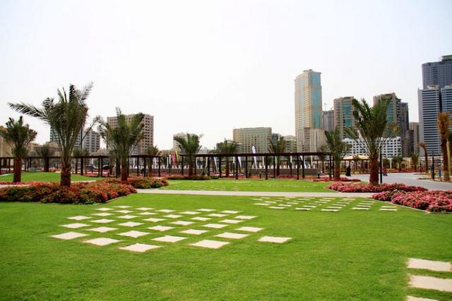 Al Majaz Park is one of the most important parks in Sharjah