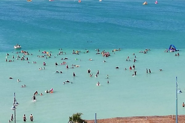 Lido Beach in Marsa Muttrah