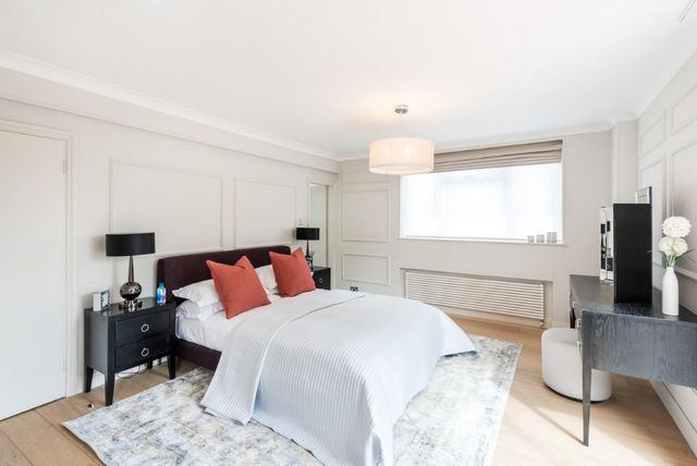 A collection of the finest hotel apartments in London Hyde Park including elegant and spacious units