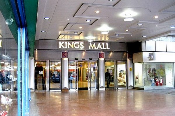 1581358762 349 The 5 most famous London malls are recommended to visit - The 5 most famous London malls are recommended to visit