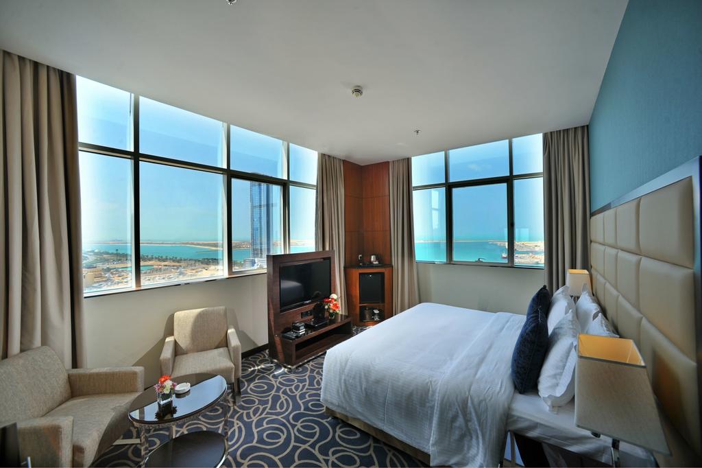 Ramada Corniche Hotel in Abu Dhabi