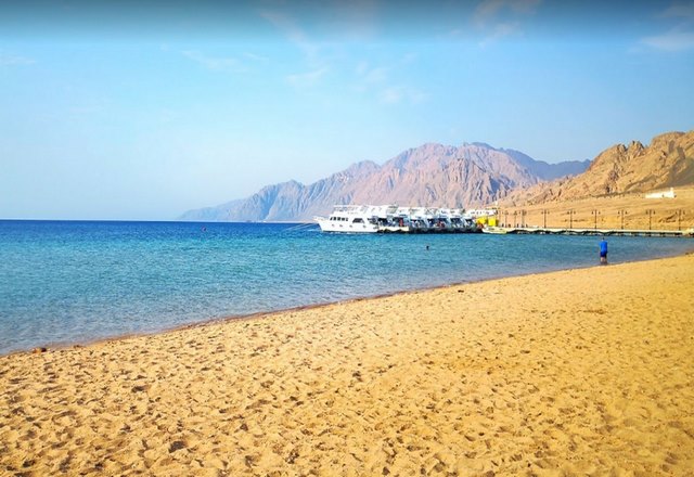 1581361262 490 The 5 most beautiful beaches of Dahab are recommended - The 5 most beautiful beaches of Dahab are recommended