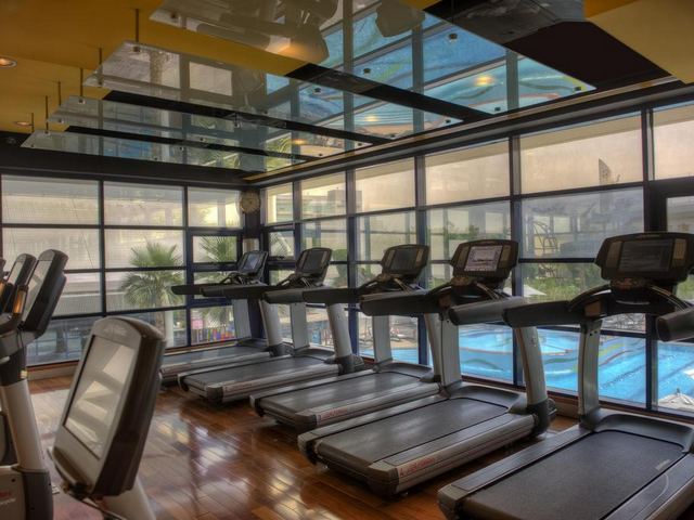 Jumeirah Al Khor Hotel includes a fully equipped fitness center