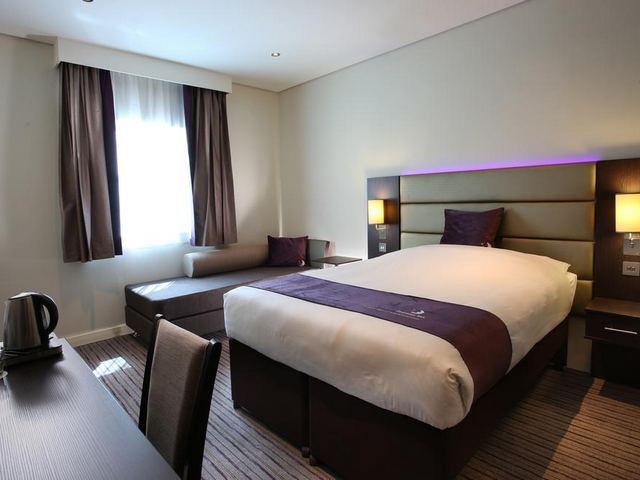 The rooms of the Premier Inn Dubai Ibn Battuta Hotel are famous for their wide spaces, which makes them compete with all the chain of the Premier Inn Dubai Hotel.