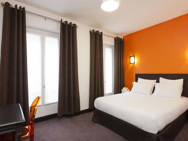 Cheap Champs Elysees hotels