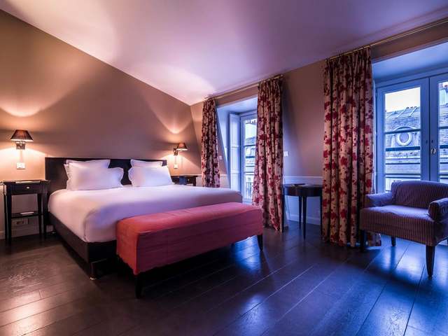 Best cheap hotels in Champs-Elysees 