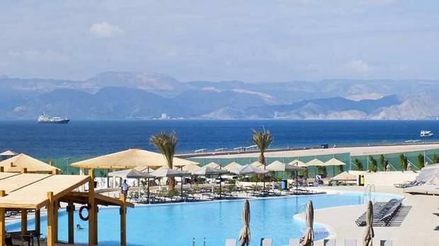 Aqaba hotels directly on the sea Jordan