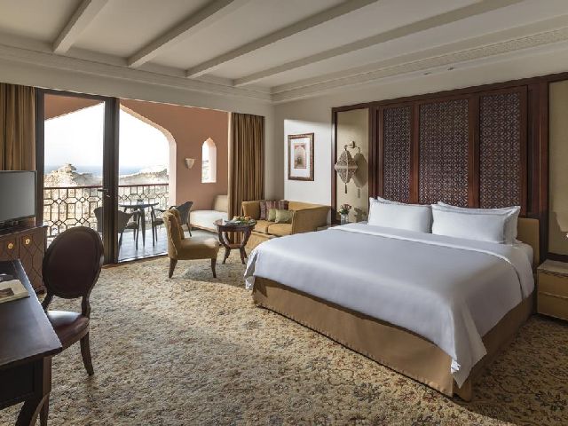 Muscat Resorts: Five stars of the best luxury resorts in Muscat.