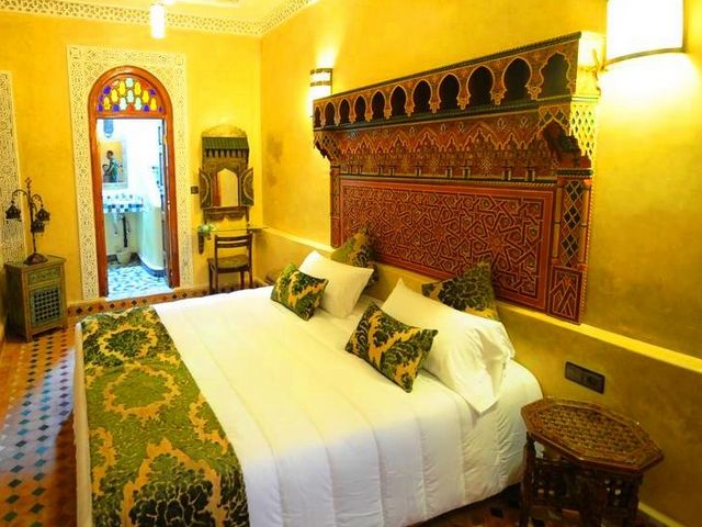 Where is Meknes and the most important hotels of Meknes?