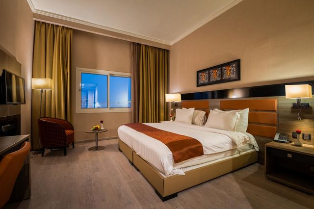 A guide that includes the best Jeddah Corniche Hotel according to the recommendations of its former visitors, according to their evaluation of various factors