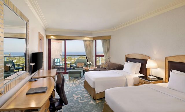 Jeddah hotels on the Corniche for those who want high-end accommodations and great services