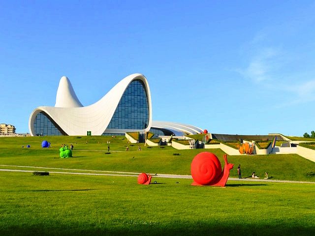 Baku museums Heydar Aliyev Center