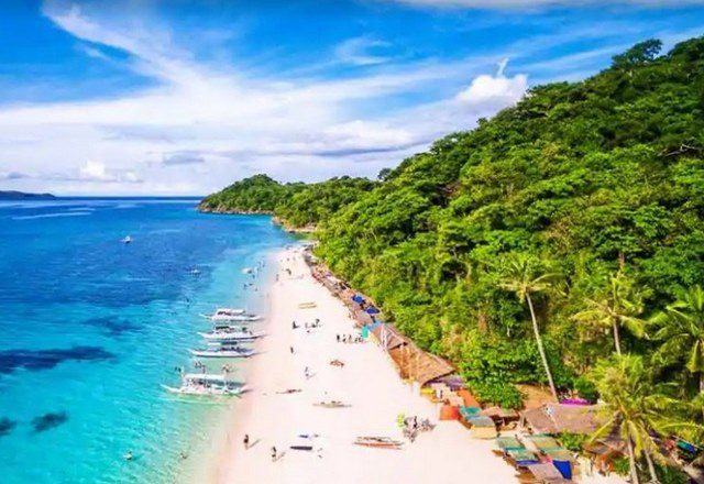 Where is Boracay and what are the most important cities near Boracay
