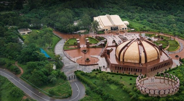 Where is Islamabad located and what are the most important cities near Islamabad