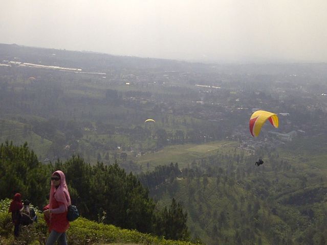 Parachute sport in Puncak