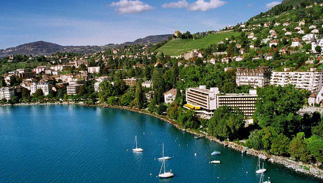 Where is Montreux and the most important cities near Montreux