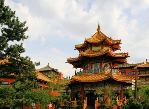 Fantasyland Chinese Castle