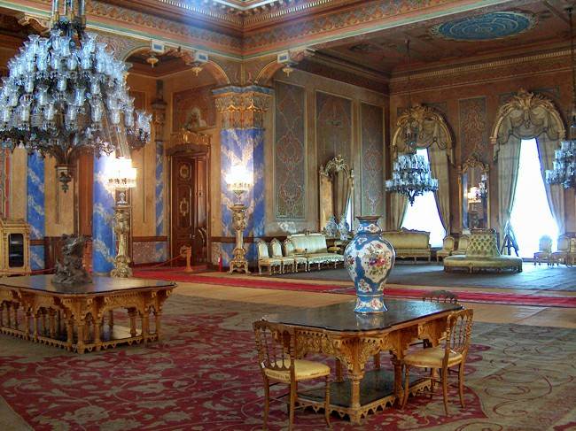 1581392628 488 The 6 best historical Istanbul palaces that we recommend you - The 6 best historical Istanbul palaces that we recommend you to visit