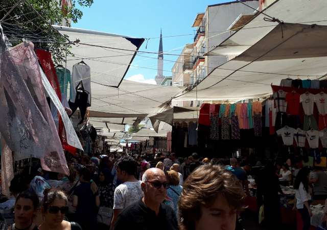 Friday Market Istanbul