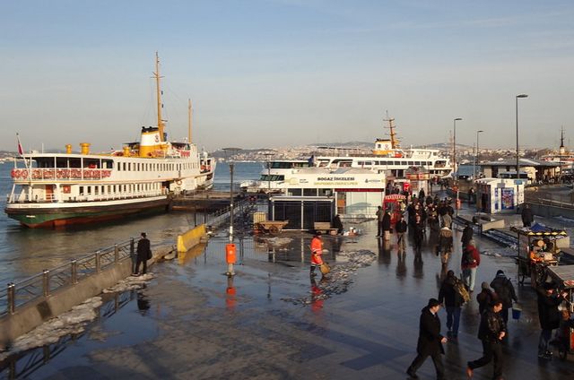 1581394138 713 The best 7 activities when visiting Eminonu Port Istanbul - The best 7 activities when visiting Eminonu Port Istanbul