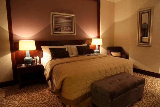 There are equipped family rooms at Meridian Makkah.