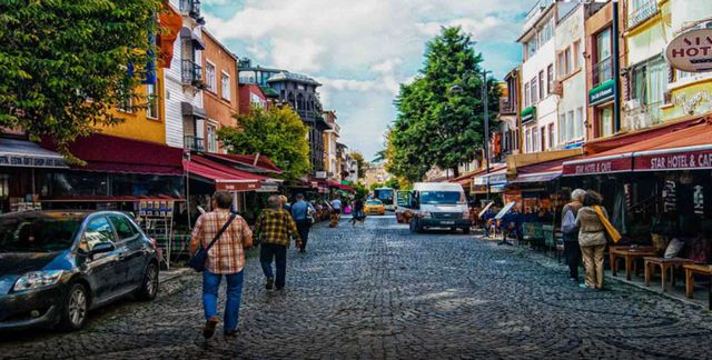 Istanbul's tourist streets