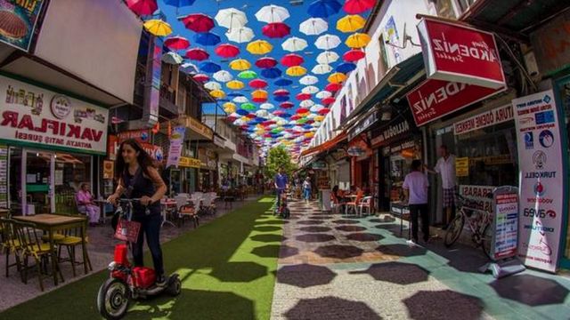 Istanbul's tourist streets