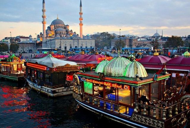 Mahmoud Pasha Istanbul market