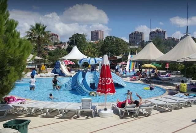 Istanbul water park