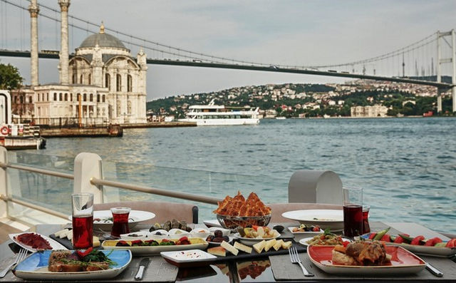 Restaurants on the Bosphorus