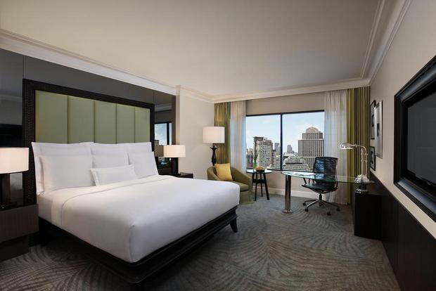 JW Marriott Hotel Bangkok is one of the best hotels for Bangkok for families located in the heart of Bangkok.