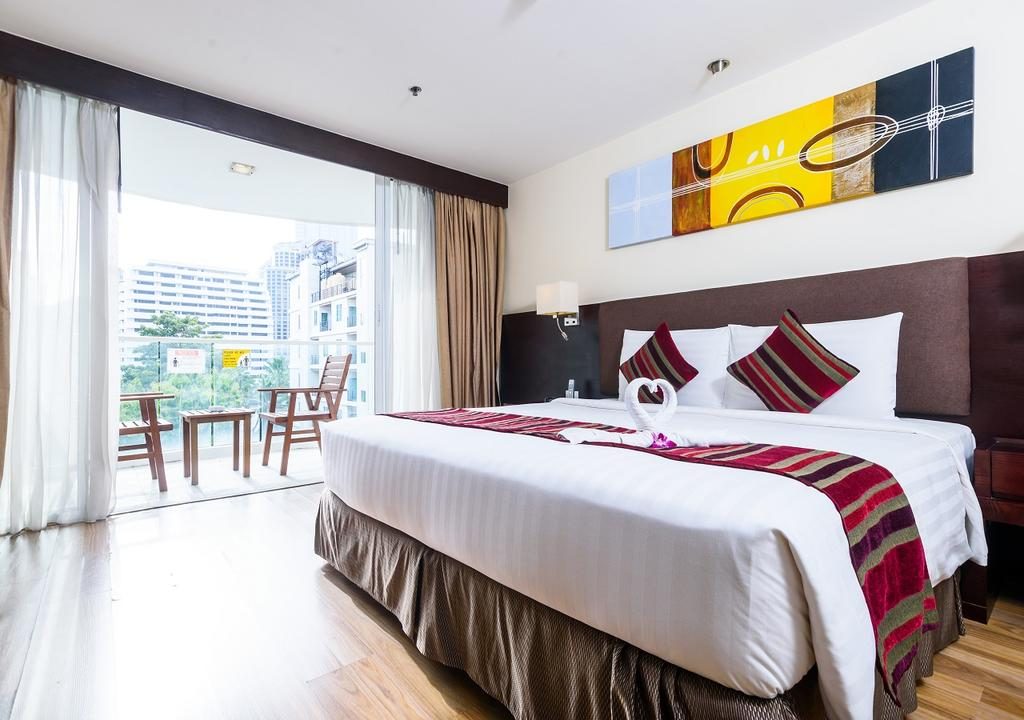 Lohas Suites Bangkok is one of the best family hotels in Bangkok offering two-bedroom suites.