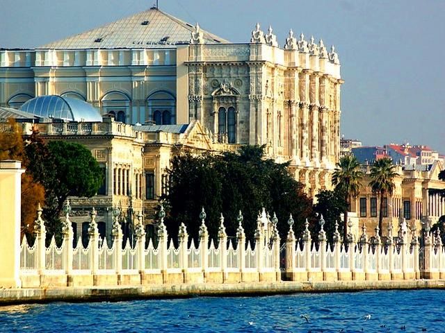 Dolma Pasha Palace