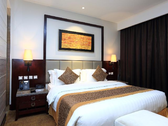The most prominent hotel suites in Jeddah, which includes Boudl Al-Tahlia Suites