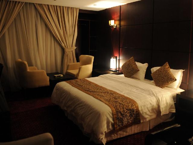 Standard room in Al Fahd Hotel Suites, which is considered one of the most beautiful furnished suites in Jeddah