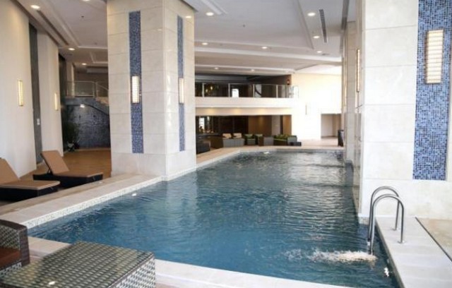 Violet Makkah Hotel owns indoor pools for children.