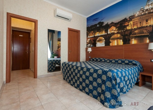 Orlando is one of the cheapest hotels in Rome located in the center of Rome.
