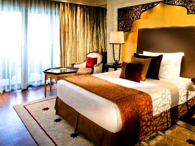 Zabeel Saray Hotel is considered one of the finest hotels in Dubai, it offers a variety of services.