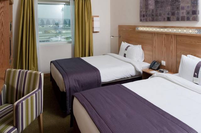     Holiday Inn Dubai Airport is one of the hotels that is suitable for receiving businessmen without Dubai Airport hotels 