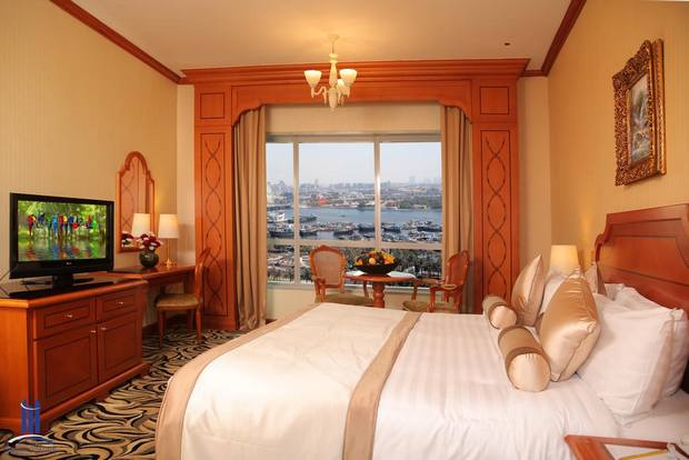 The prices of hotel apartments vary in Dubai, but the Concorde Hotel offers a large number of activities for good prices