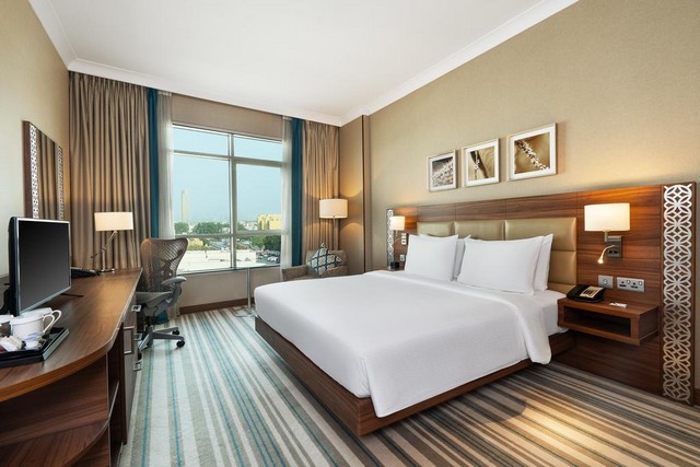 The Hilton Grand Inn Dubai chain is characterized by providing the finest hotel services and enjoyable facilities