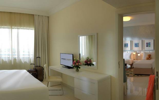 One of the most beautiful hotels close to the Dubai Mall, walking offers various activities and an excellent location.