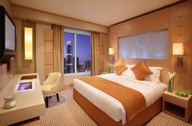 Sheikh Zayed Road is one of the first tourism destinations in Dubai, so here are the best hotels on Zayed Street Dubai