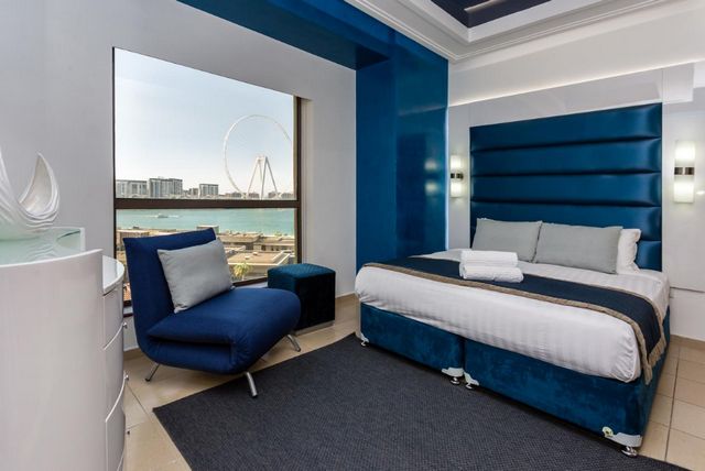 Dubai JBR Hotel Apartments offer spacious, modern rooms with all amenities