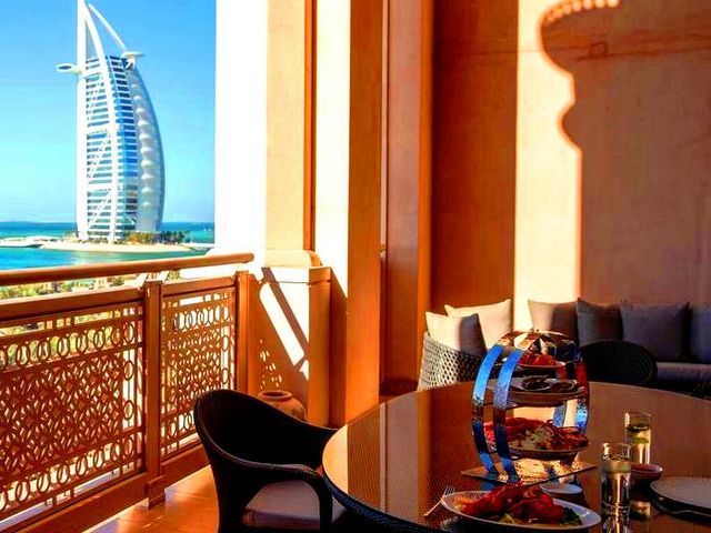 The list includes the best resort in Dubai worth visiting thanks to its various services