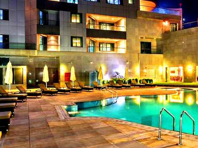 Dubai furnished apartments include swimming pools, spa and gyms