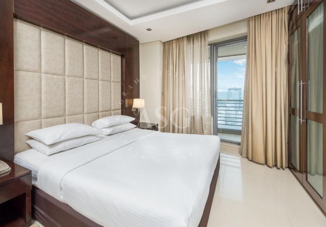 Al Salam Grand Dubai is a hotel apartment in Dubai, Sheikh Zayed Road, offering spacious and comfortable rooms