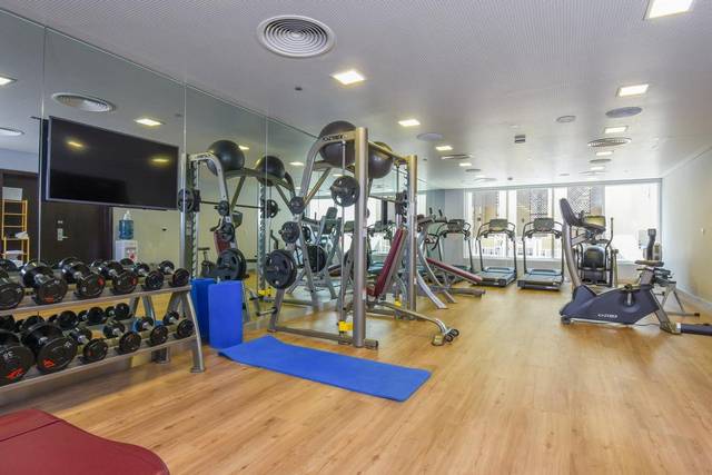 At the Premier Inn Dubai Al Jaddaf, there is an equipped gymnasium.