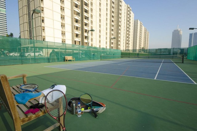 Dubai Mall apartments include tennis courts.