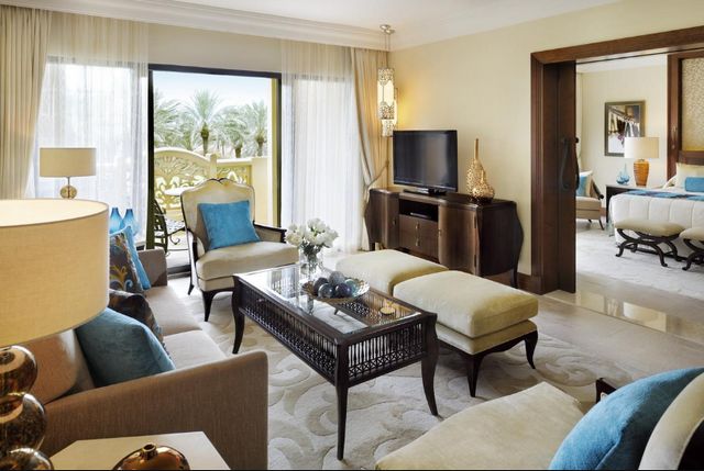 One & Only Royal Mirage Dubai rooms include a range of premium facilities and elegant decor.